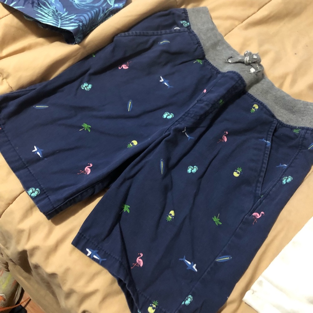 Boy’s size 6 Carter’s shorts